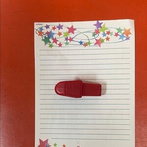 Red hors d’oeuvres Tongs